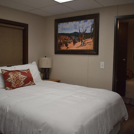 Iron Springs Luxury Lodge & Spa Cedar City Esterno foto